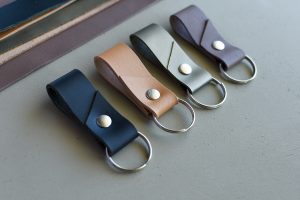 Faire un porte cle en cuir les etapes